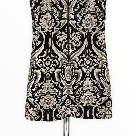 Alice & Olivia Clyde Sleeveless Black & White Damask Shift Mini Dress size 2 - Picture 9 of 15